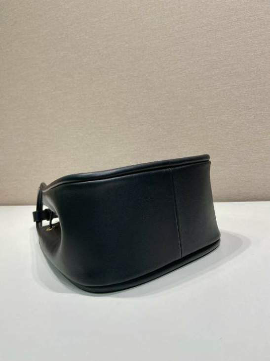 Picture of Prada Handbags _SKUfw191619982fw
